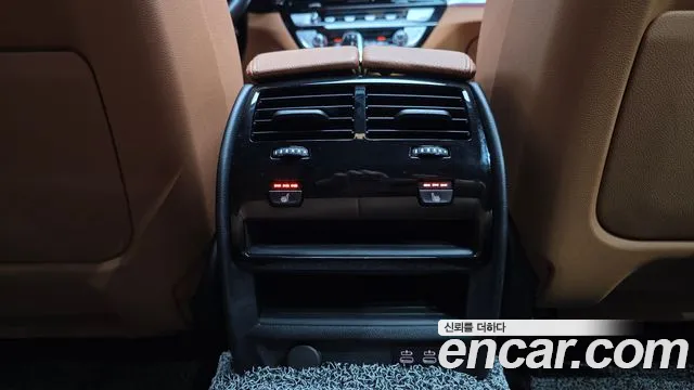 BMW 5-Series — Фото автомобиля 19
