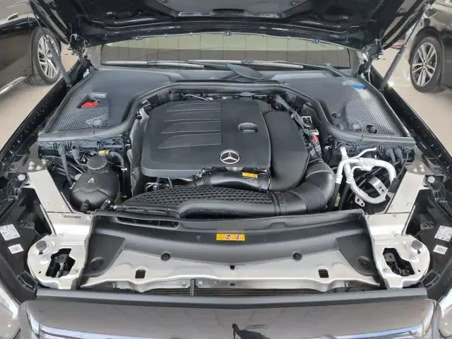 Mercedes-Benz E-Class — Фото автомобиля 10