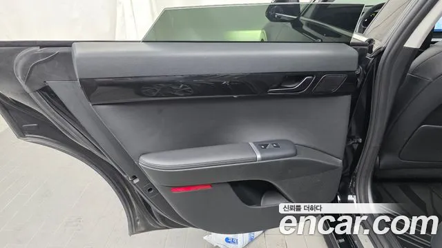 Hyundai Grandeur GN7 — Фото автомобиля 14