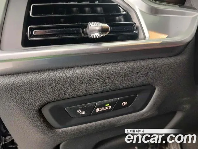 BMW X6 xDrive40i M Sport — Фото автомобиля 10