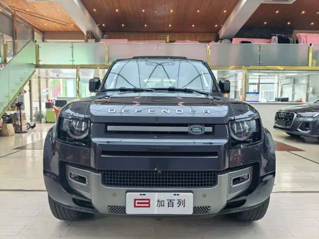 Land Rover Defender — Фото автомобиля 2