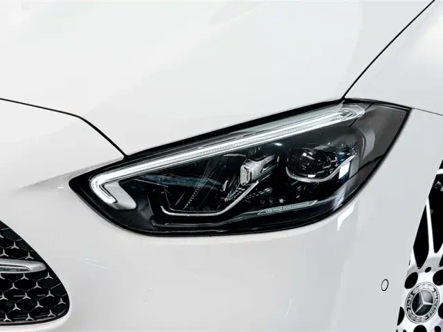 Mercedes-Benz C-Class — Фото автомобиля 4
