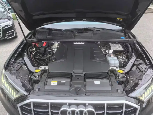 Audi Q7 — Фото автомобиля 8