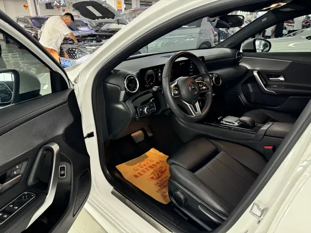 Mercedes-Benz A-Class — Фото автомобиля 7