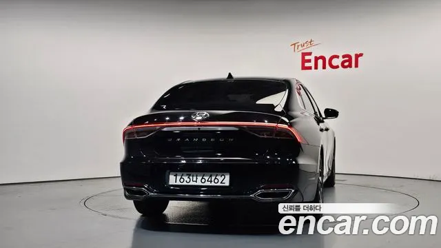 Hyundai Grandeur Premium — Фото автомобиля 4