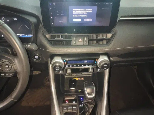 Toyota RAV4 — Фото автомобиля 12