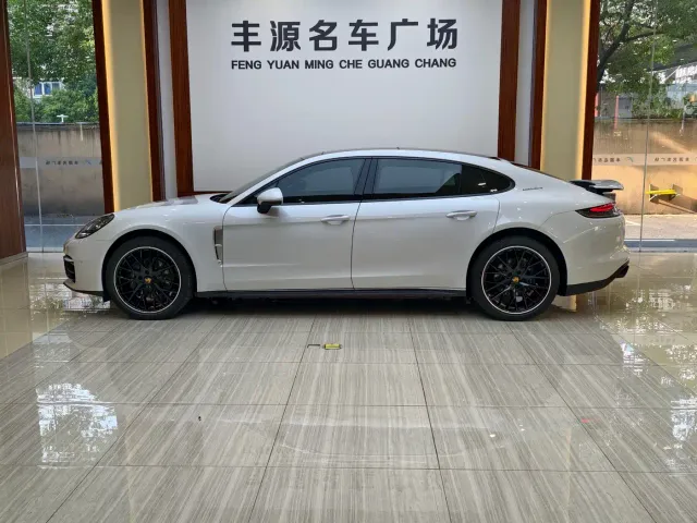 Porsche Panamera — Фото автомобиля 25