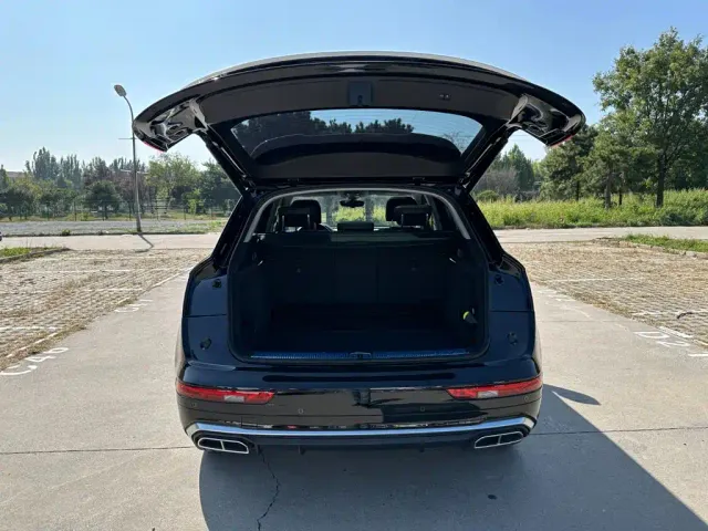 Audi Q5L — Фото автомобиля 8