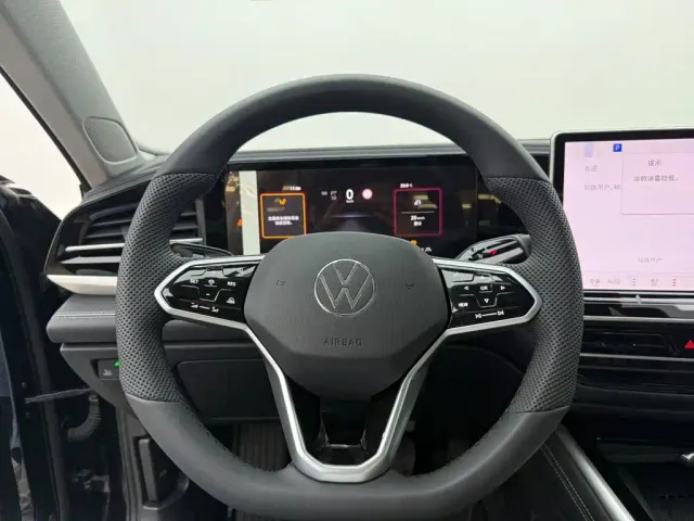 Volkswagen Passat — Фото автомобиля 11