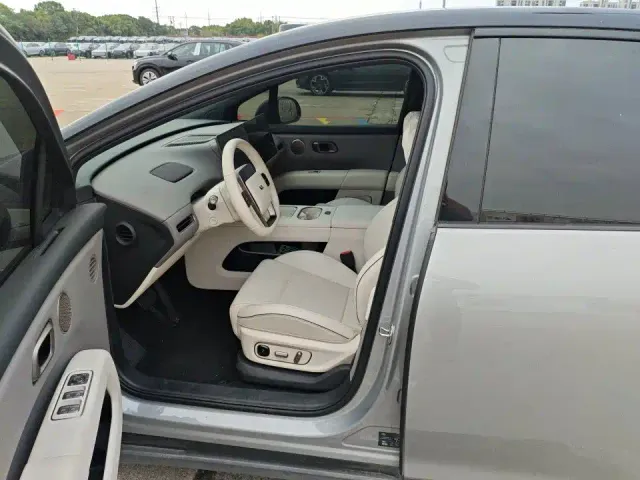 Li Auto i6 — Фото автомобиля 5