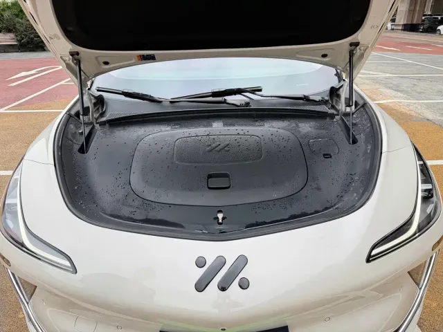 IM Motors LS7 — Фото автомобиля 19