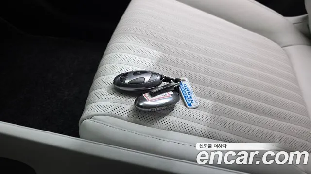 Hyundai Grandeur Grandeur (GN7) 3.5 Бензин 4WD — Фото автомобиля 28