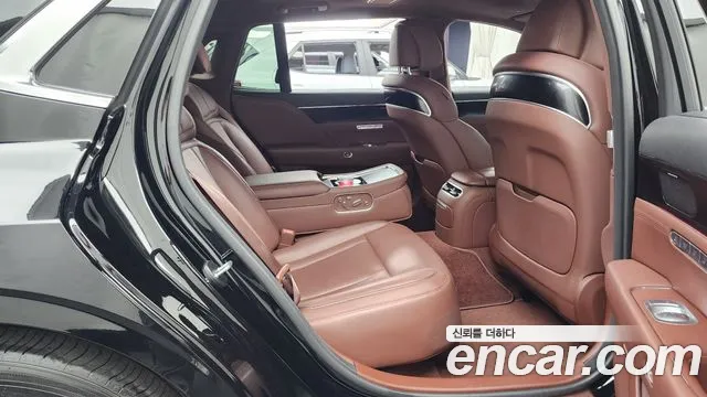 Genesis G90 Бензин 3.5 турбо AWD — Фото автомобиля 12