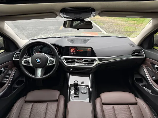 BMW 3 Series — Фото автомобиля 14