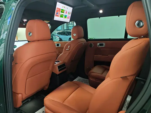 Li Auto L9 — Фото автомобиля 7