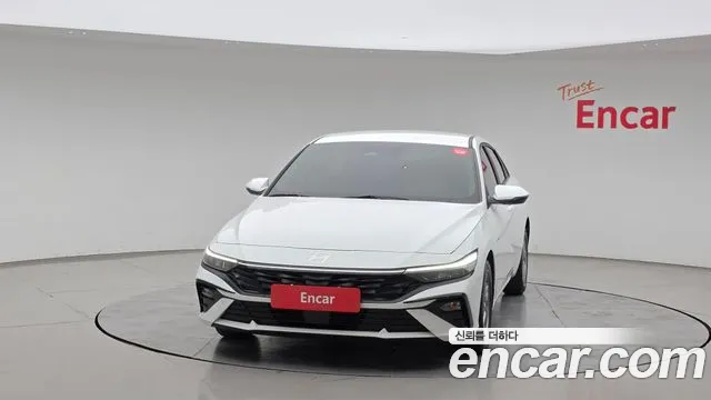 Hyundai Avante — Фото автомобиля 3