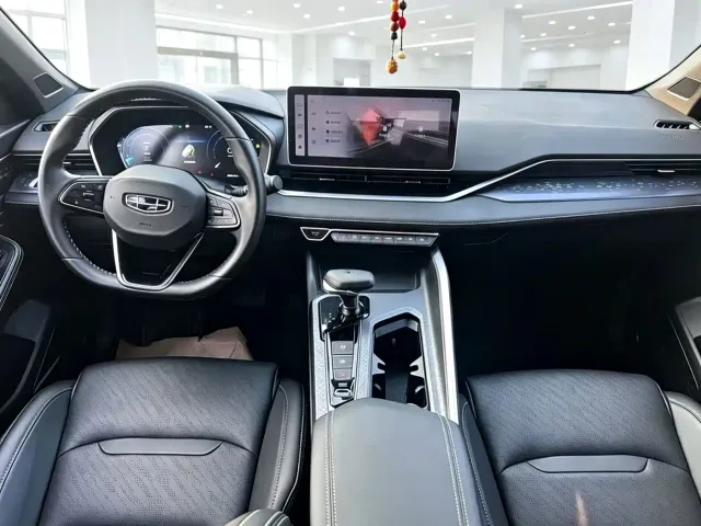Geely Xingrui — Фото автомобиля 4