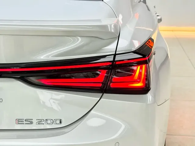 Lexus Lexus ES 2025 200 Ultimate Edition — Фото автомобиля 18