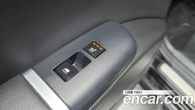 Hyundai Grandeur Grandeur (GN7) 2.5 Бензин 2WD — Фото автомобиля 18