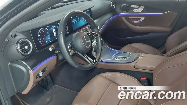 Mercedes-Benz E-Class — Фото автомобиля 9
