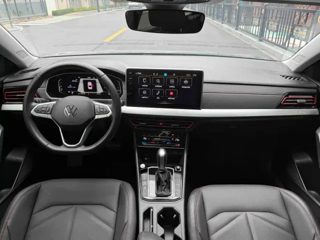 Volkswagen Lavida — Фото автомобиля 13