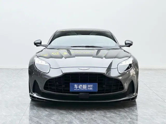Aston Martin DB12 — Фото автомобиля 2