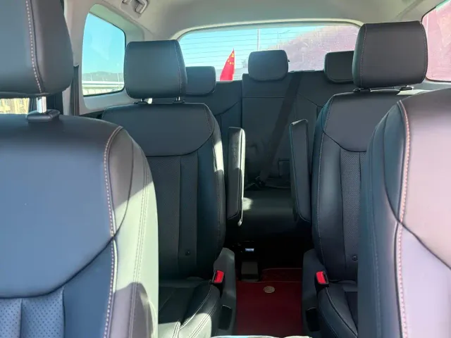 Wuling Jiachen — Фото автомобиля 19