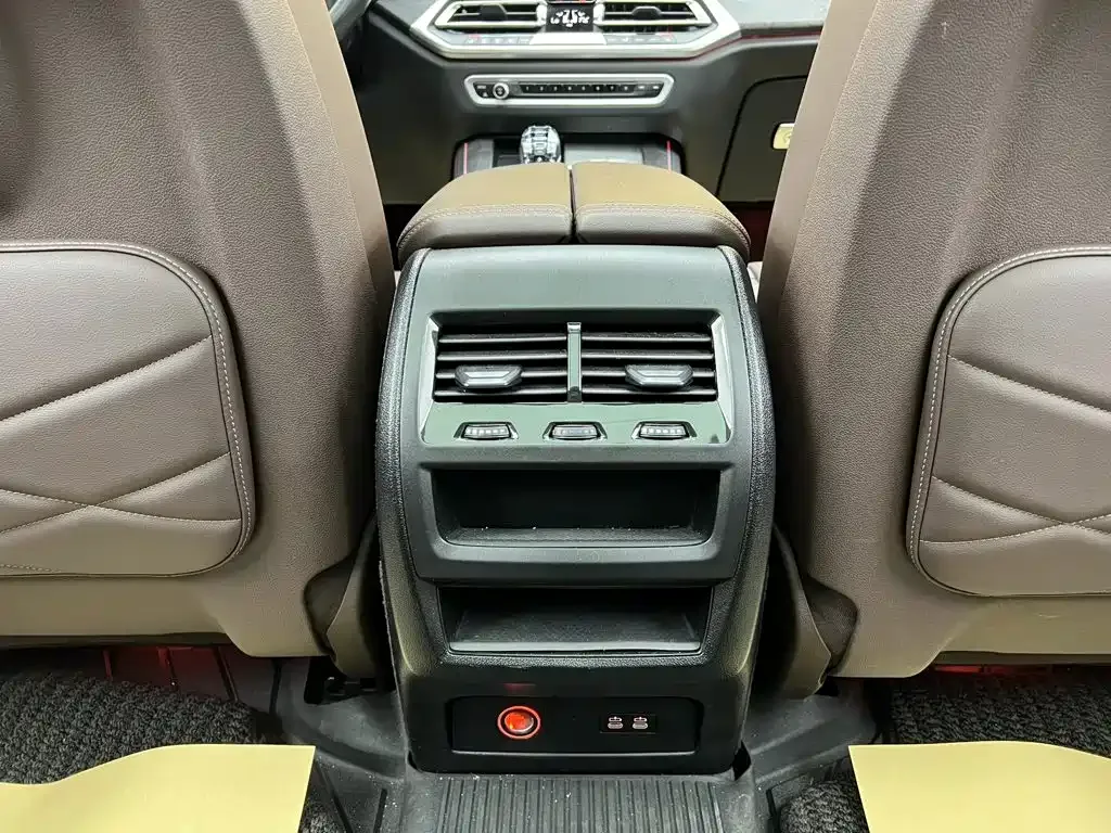 BMW BMW X5 2022 Facelift xDrive 30Li Premium M Sport Package — Фото автомобиля 26