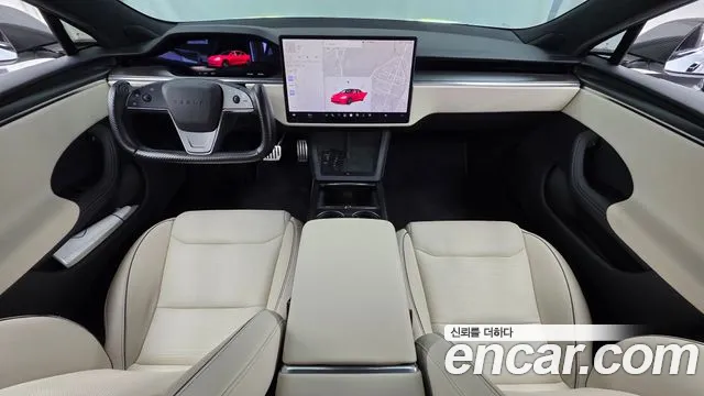 Tesla Model S — Фото автомобиля 10