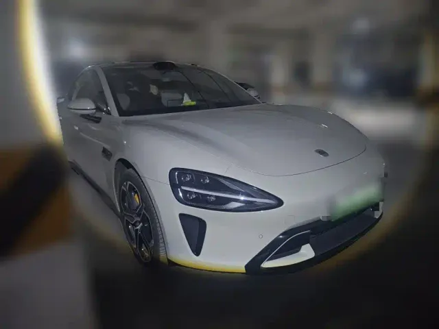 Xiaomi SU7 — Фото автомобиля 24