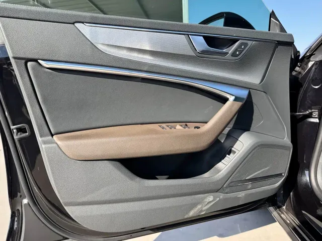 Audi A7L — Фото автомобиля 8