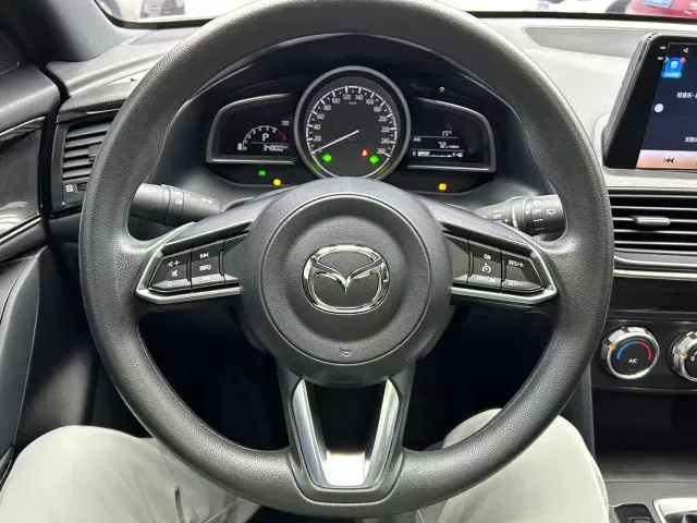 Mazda CX-4 — Фото автомобиля 12