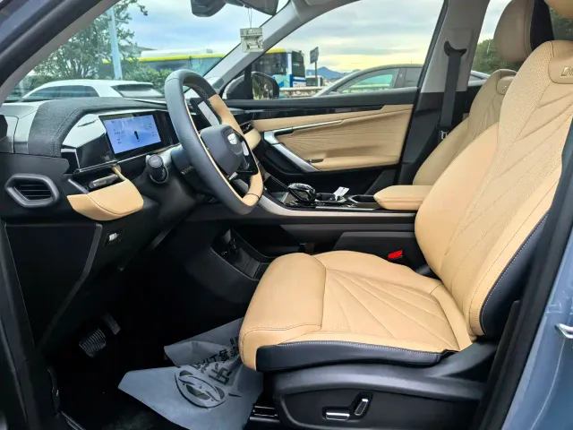 Geely Boyue L — Фото автомобиля 5