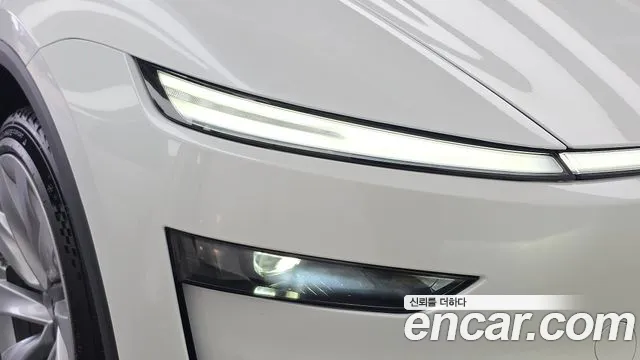 Tesla Model Y — Фото автомобиля 7