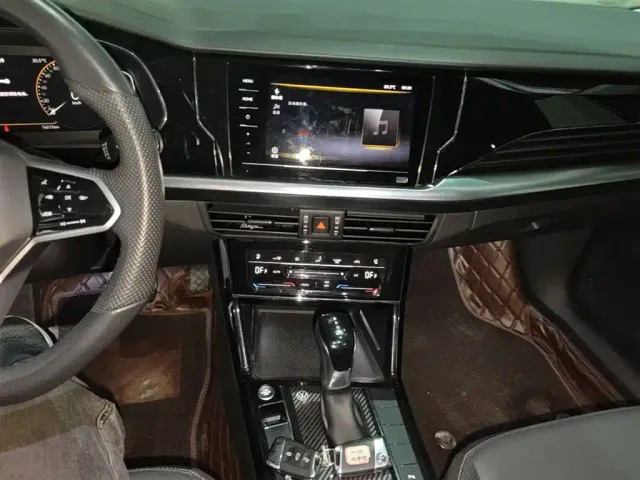 Volkswagen Passat — Фото автомобиля 12
