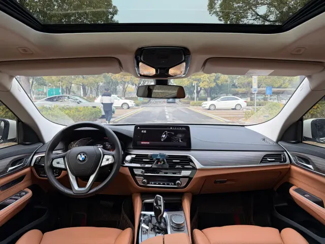 BMW 6 Series Gran Turismo — Фото автомобиля 7