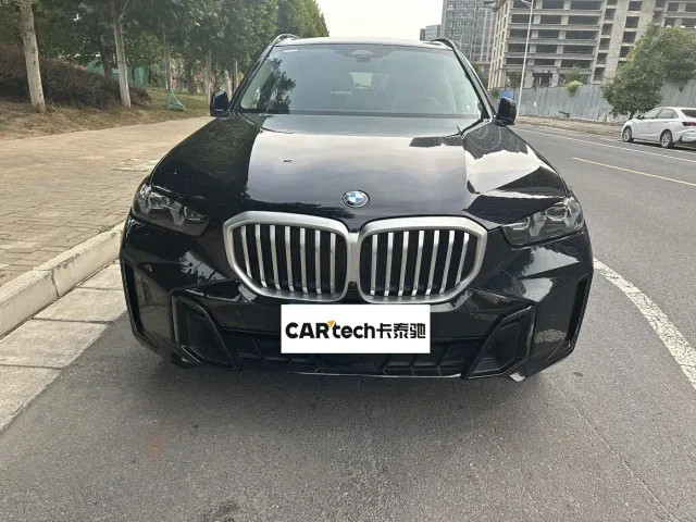 Фотография автомобиля — BMW X5