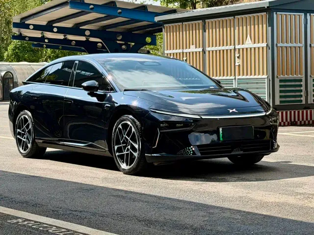 Xpeng P7+ — Фото автомобиля 3