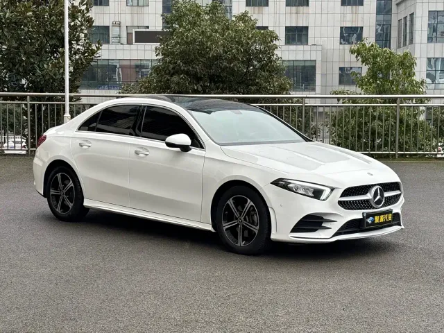 Mercedes-Benz A-Class — Фото автомобиля 3