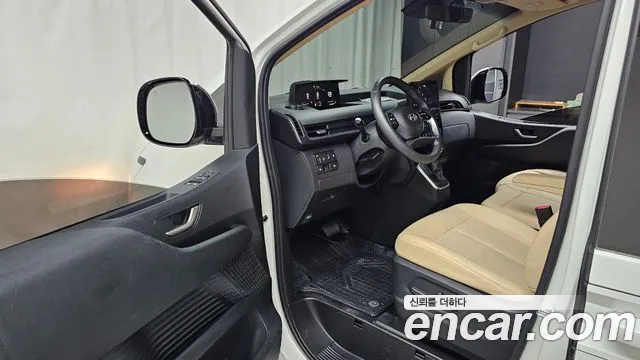 Hyundai Staria Staria 4WD Tourer 11 мест — Фото автомобиля 10