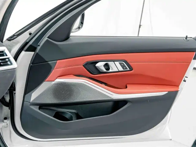 BMW 3 Series — Фото автомобиля 13