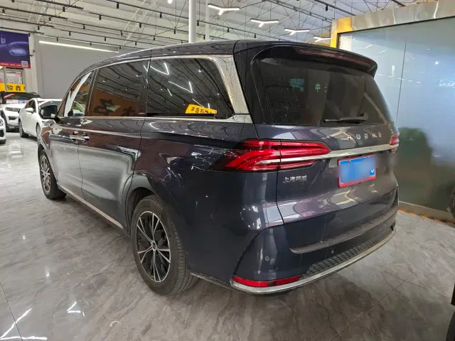 Roewe iMAX8 — Фото автомобиля 5