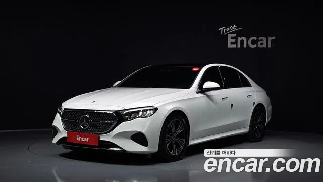 Фотография автомобиля — Mercedes-Benz E-Class