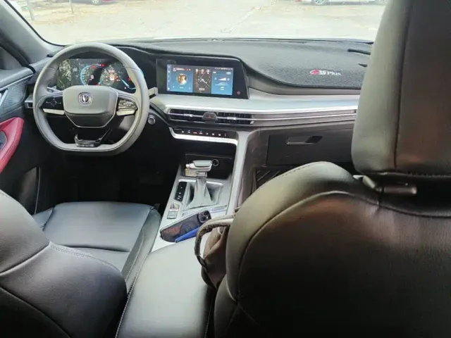 Changan CS35 Plus — Фото автомобиля 12