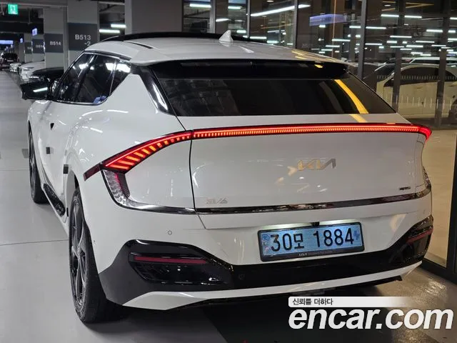 Kia EV6 — Фото автомобиля 4