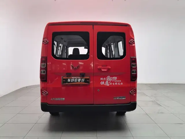 Wuling Yangguang — Фото автомобиля 4