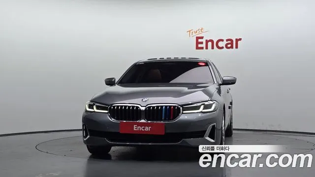 BMW 5 Series G30 — Фото автомобиля 3