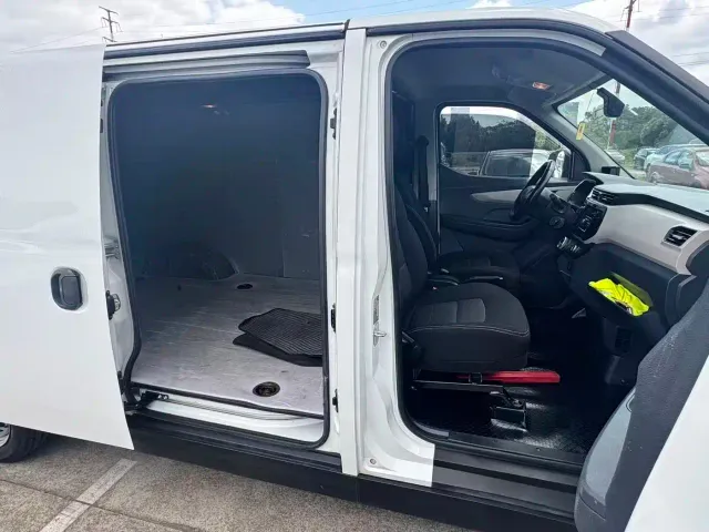 Maxus EV30 — Фото автомобиля 5