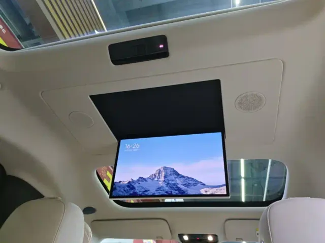 Li Auto MEGA — Фото автомобиля 17