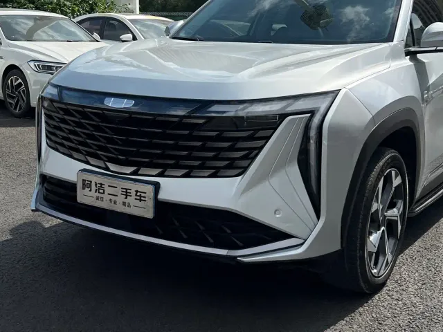 Geely Boyue L — Фото автомобиля 29